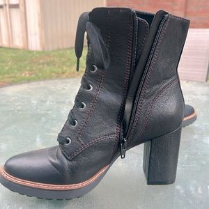 Never Worn… Naturalizer,  Leather, Black,  Ankle Support, Beautiful Boots…💯🤭❤️
